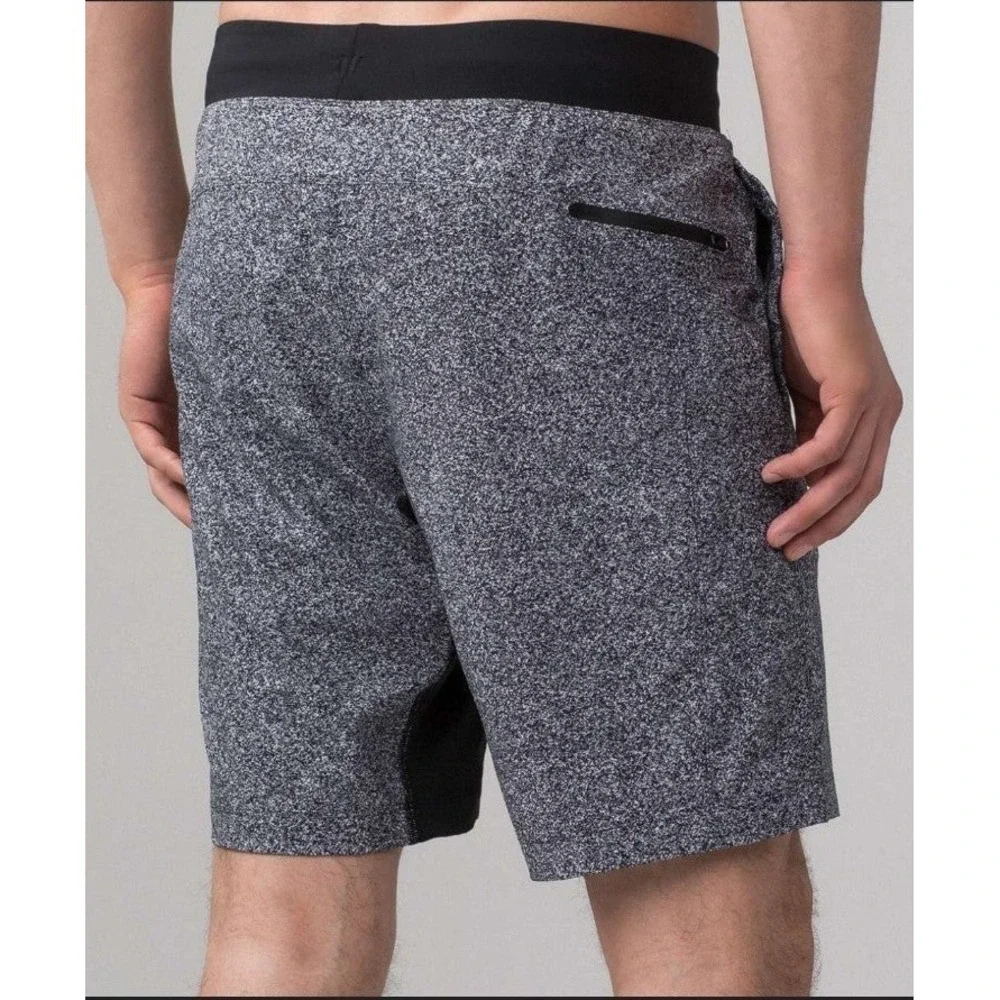 Lululemon Mens Intent Short Heathered Grey Black‎ Athletic Yoga Training Shorts